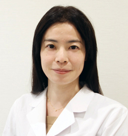 日本眼科学会認定 眼科専門医/院長 荒木 寿子